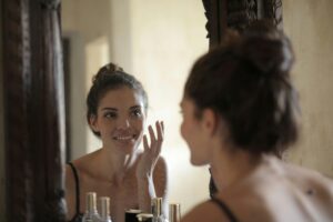 Reflection-Photo-of-Woman-Smiling